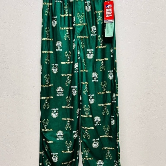 NBA YOUTH BOYS MILWAUKEE BUCKS TEAM LOGO LOUNGE/PJ PANTS - Picture 3 of 11